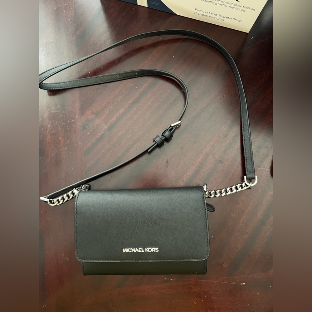 Authentic Michael kors crossbody